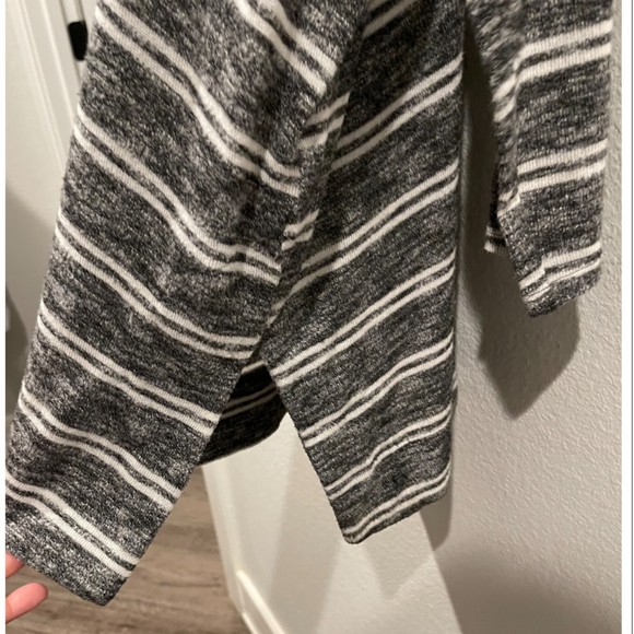 POSTAGE STAMP Grey White Striped Swing Turtleneck Blouse - Picture 6 of 6